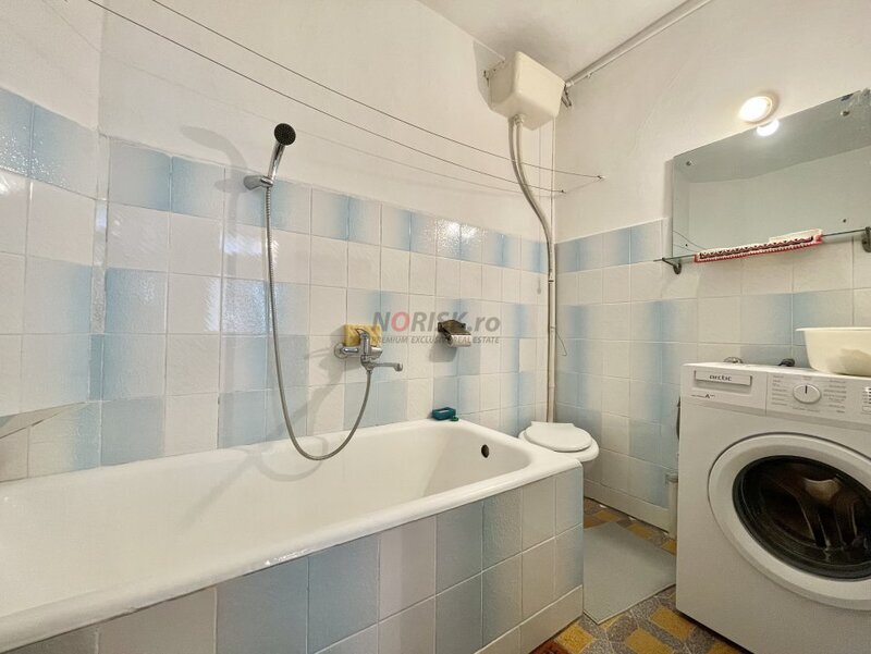 Polona Dorobanti, casa 4 camere 155 mp, curte 424 mp, garaj, beci